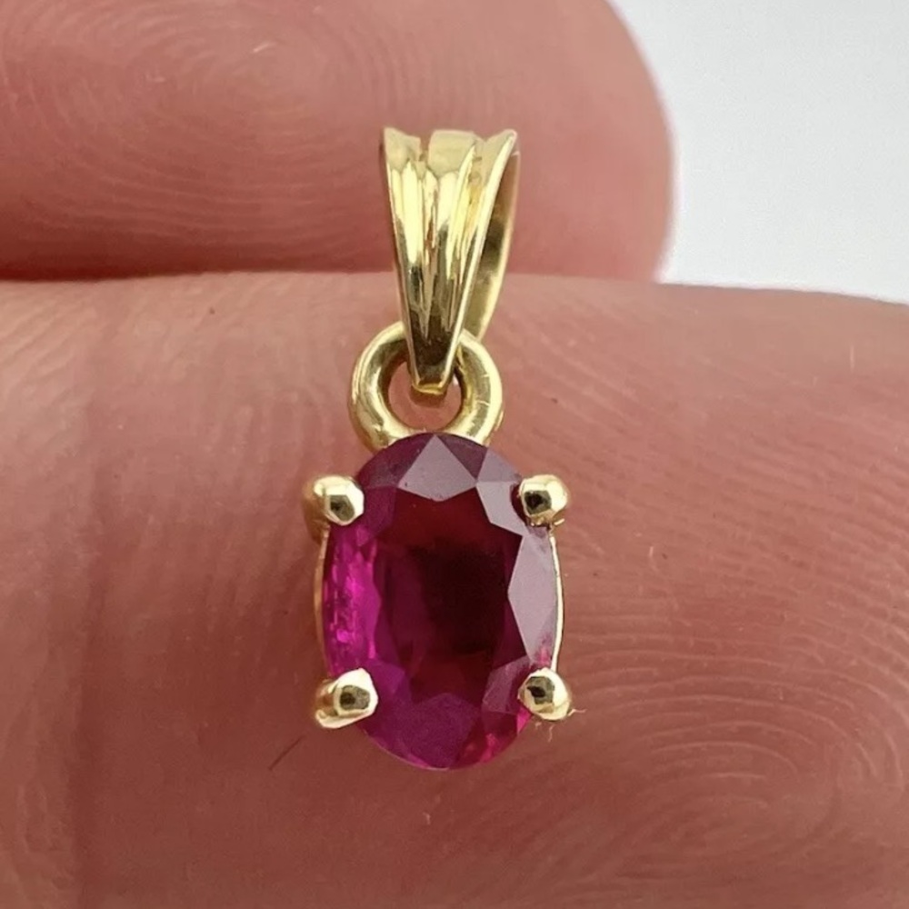 Designer 18K Yellow Gold Natural
•62ct Burmese Ruby Dangle
Pendant